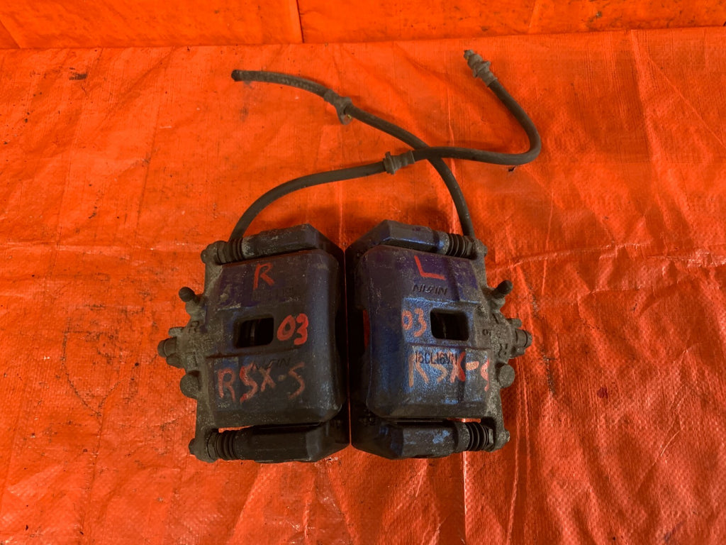 02 06 ACURA RSX TYPE S   FRONT BRAKE CALIPER SET CALIPERS LEFT AND RIGHT   OEM *0