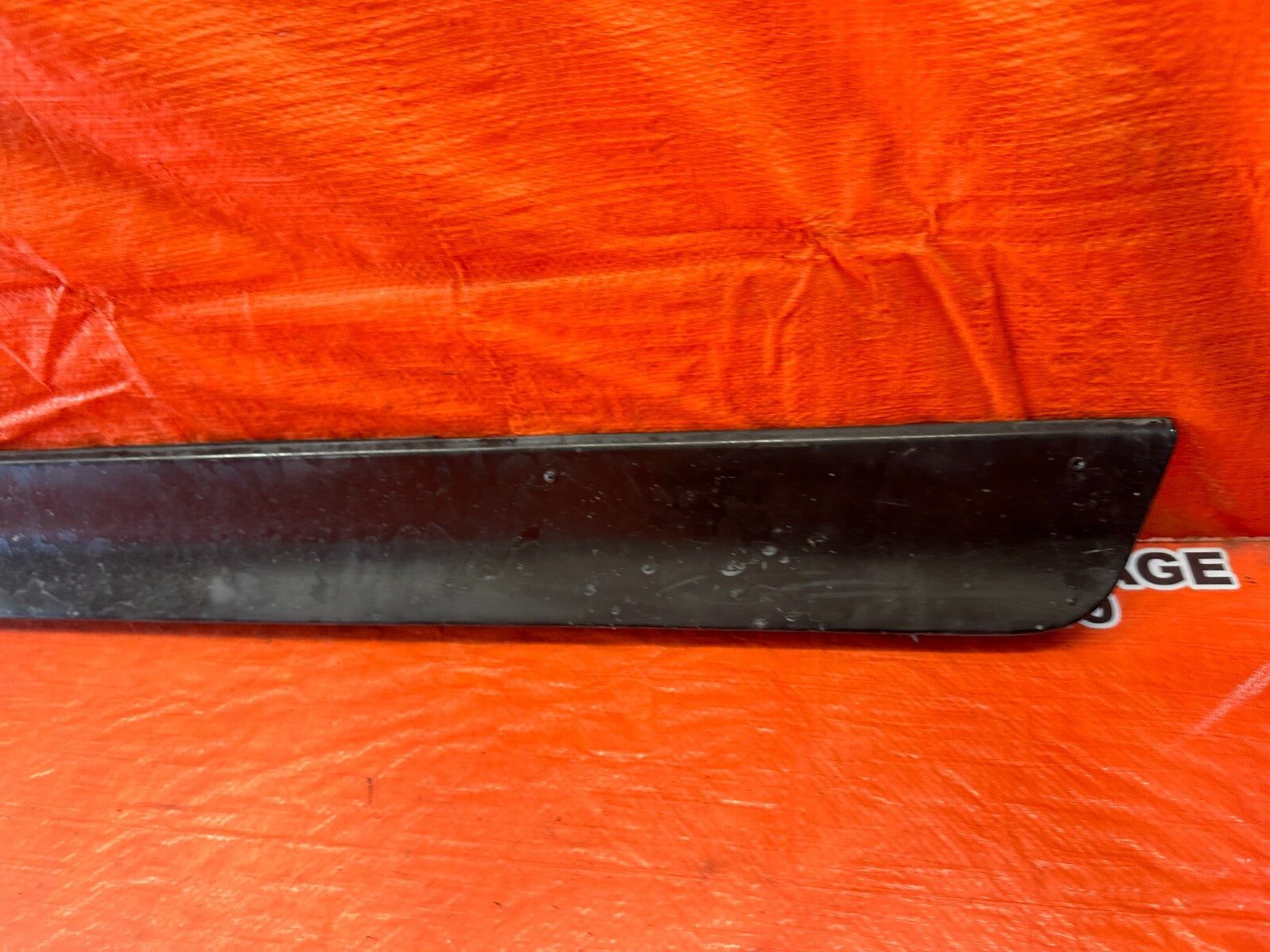 88 89 HONDA CRX   LEFT   LOWER DOOR MOLDING TRIM INSERT LINER LINING OEM #2432