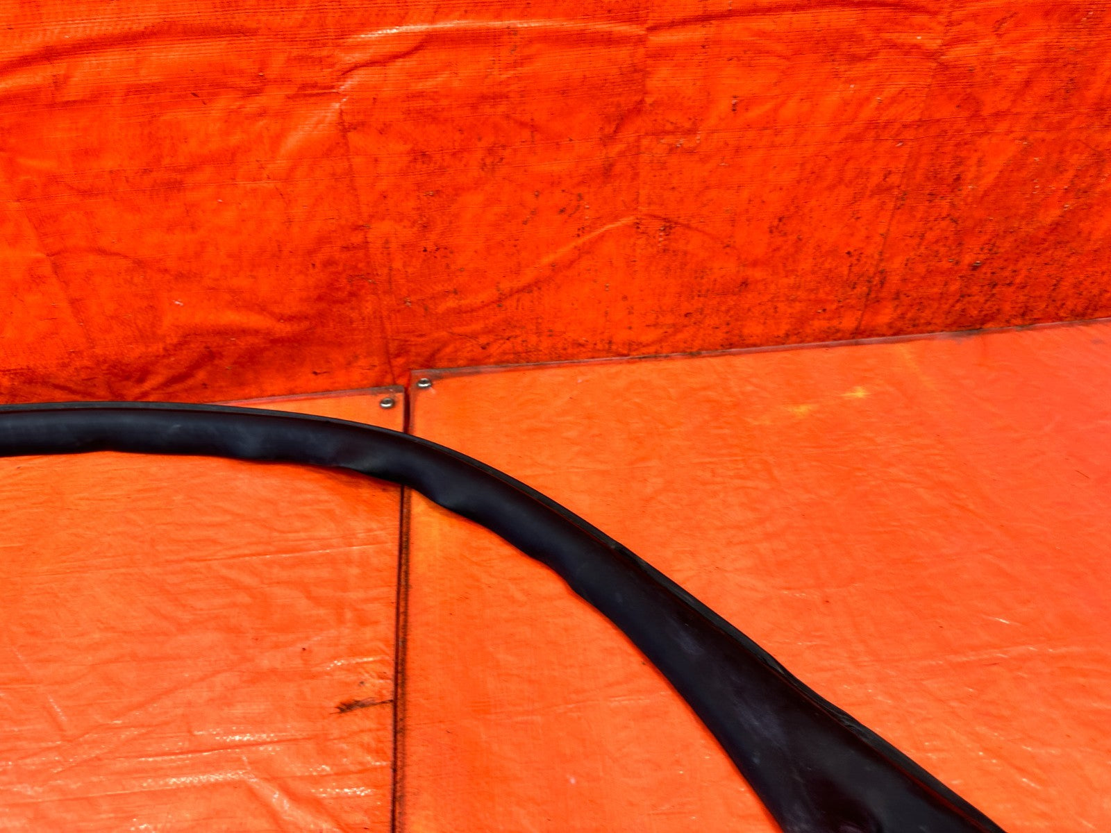 10 16 HYUNDAI GENESIS COUPE   RIGHT DOOR UPPER WEATHER STRIP SEAL OEM #3262