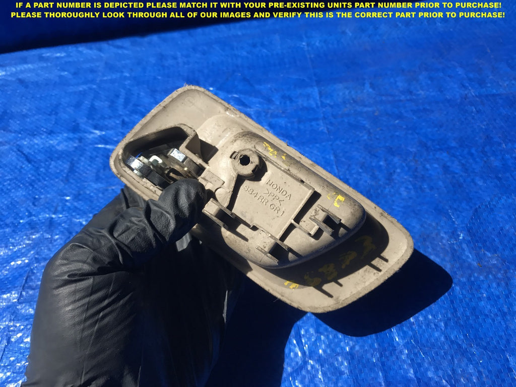 OEM 98 1999 2000 HONDA ACCORD SEDAN PASSENGER REAR RIGHT INTERIOR DOOR HANDLE 1