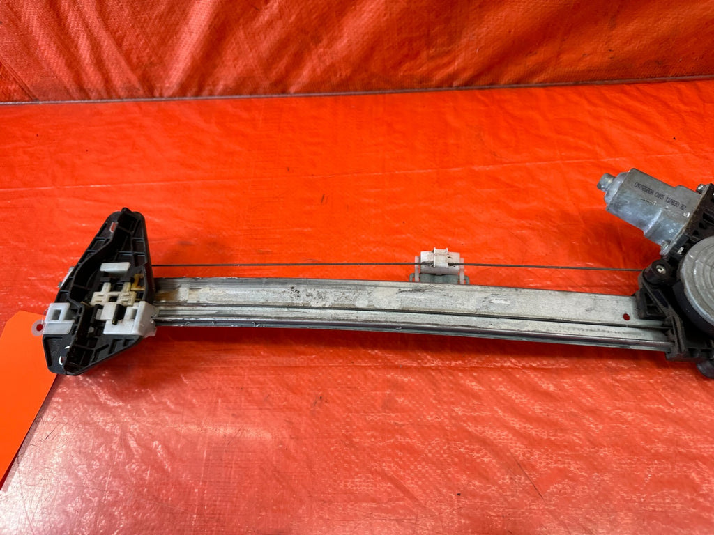 08 12 HONDA ACCORD SEDAN RIGHT REAR    WINDOW REGULATOR W/ MOTOR   OEM #2394