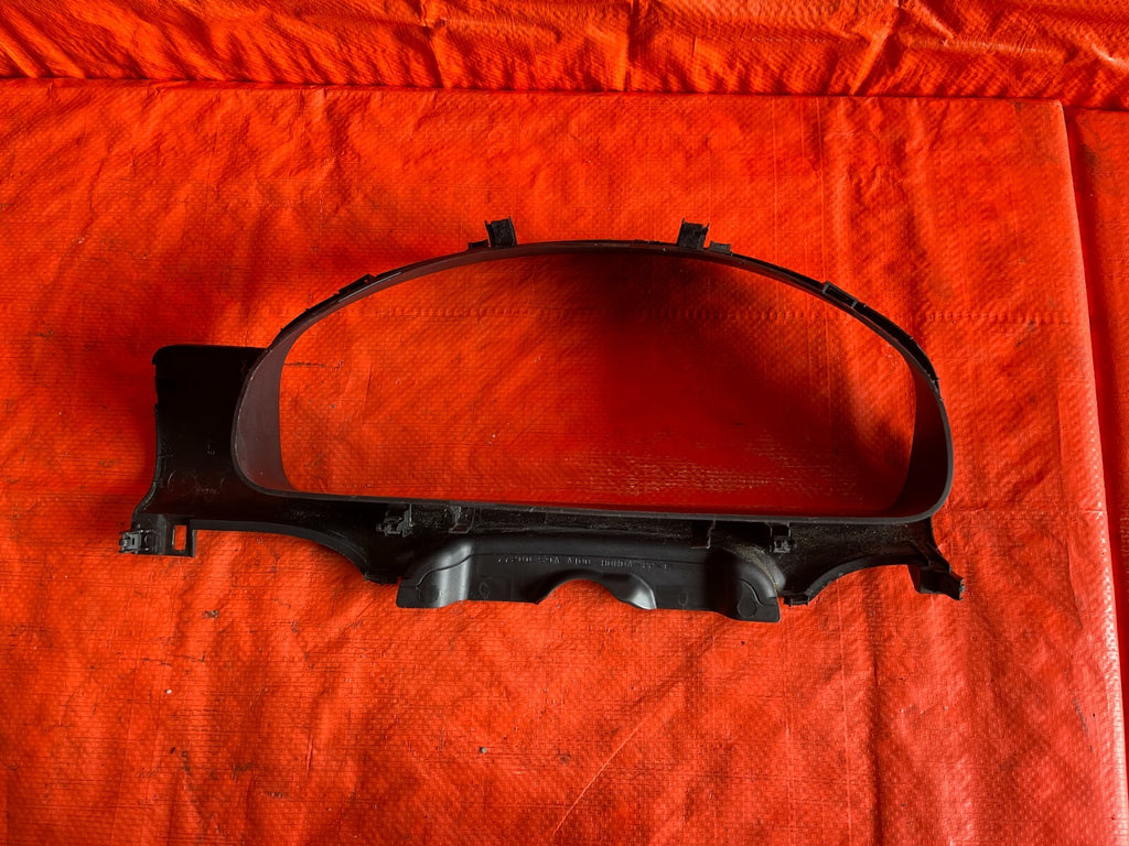 02 06 HONDA CR V CRV   STICK SHIFT / MANUAL TRANSMISSION ONLY   CLUSTER BEZEL OE7