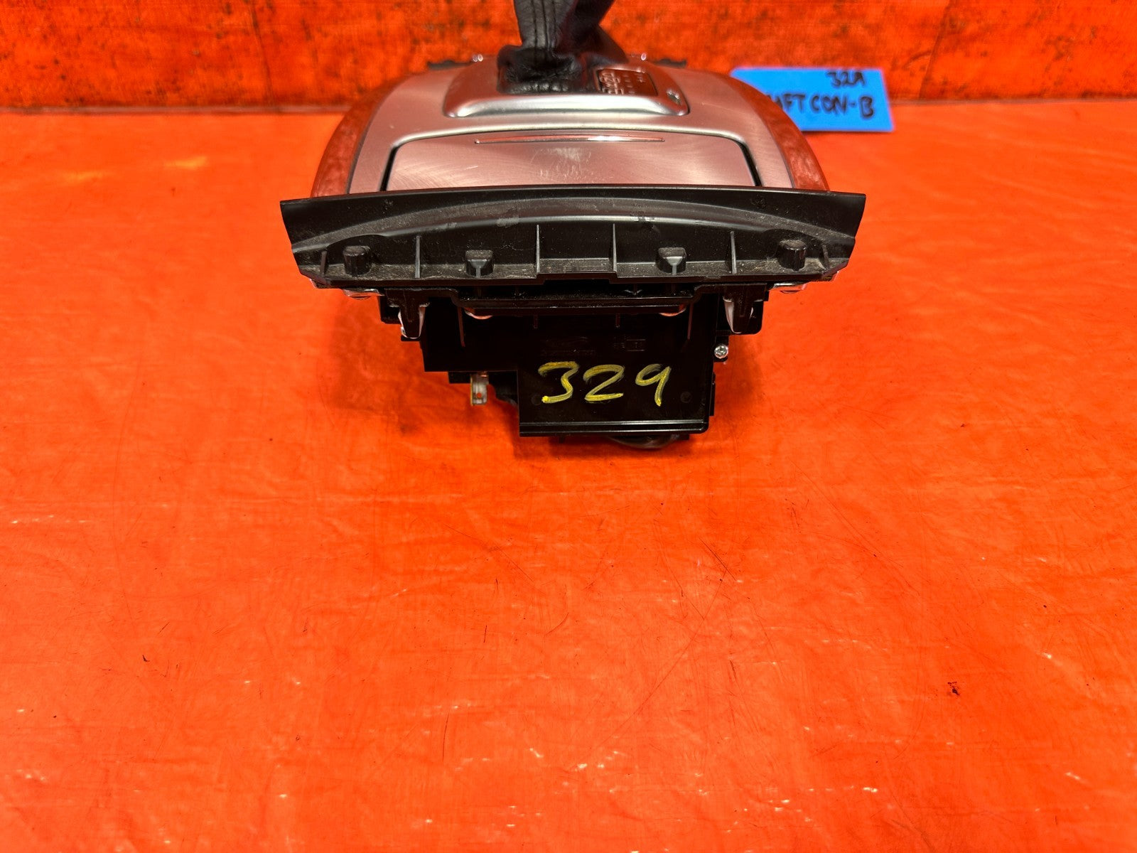09 13 INFINITI G37 CONVERTIBLE   AUTOMATIC SHIFTER CONSOLE COMPLETE   OEM #3296