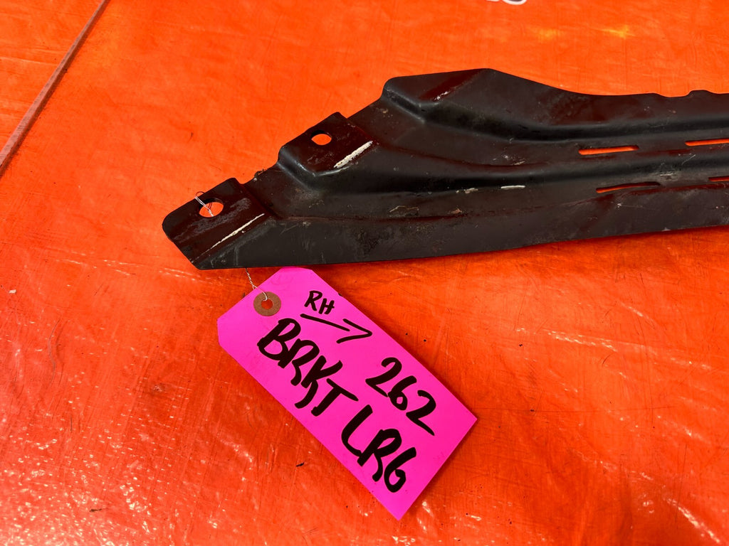2004 04 NISSAN 350Z   PASSENGER RIGHT FRONT SUBFRAME BRACKET BRACE   OEM #2629