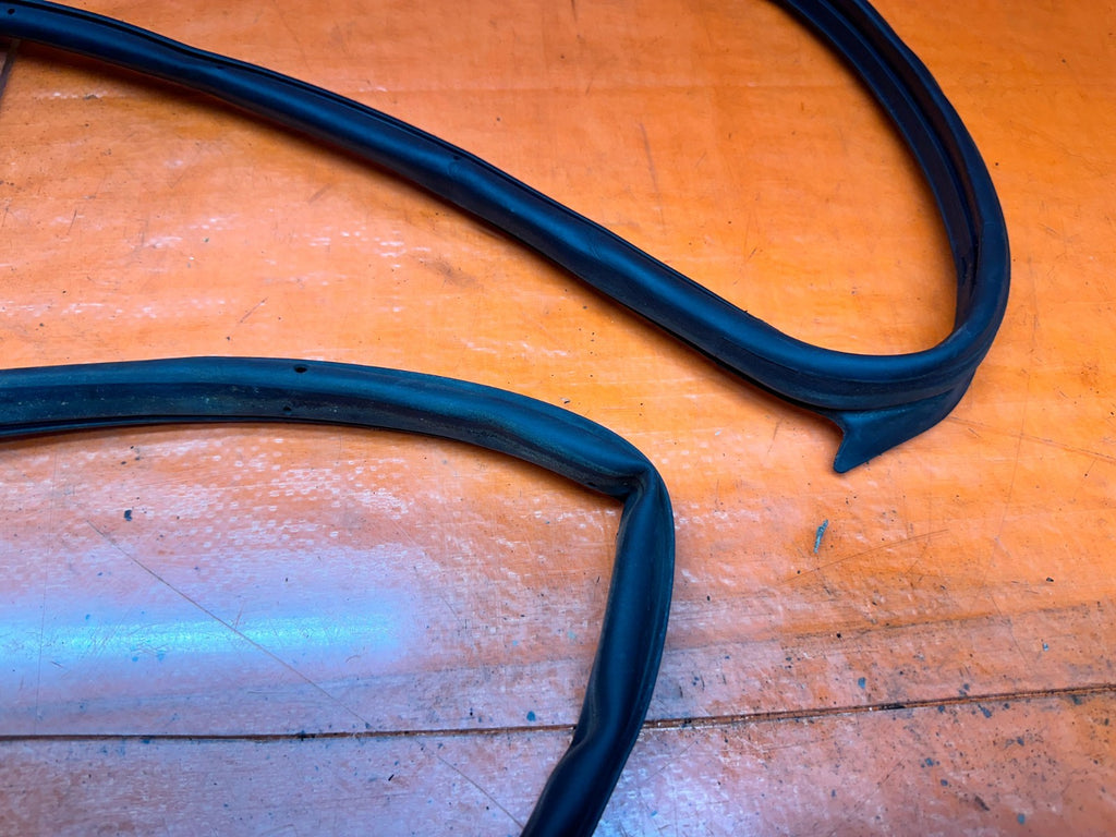 09-14 ACURA TSX 4D SEDAN DRIVER LEFT FRONT DOOR WEATHER STRIP SEAL RUBBER OEM #25