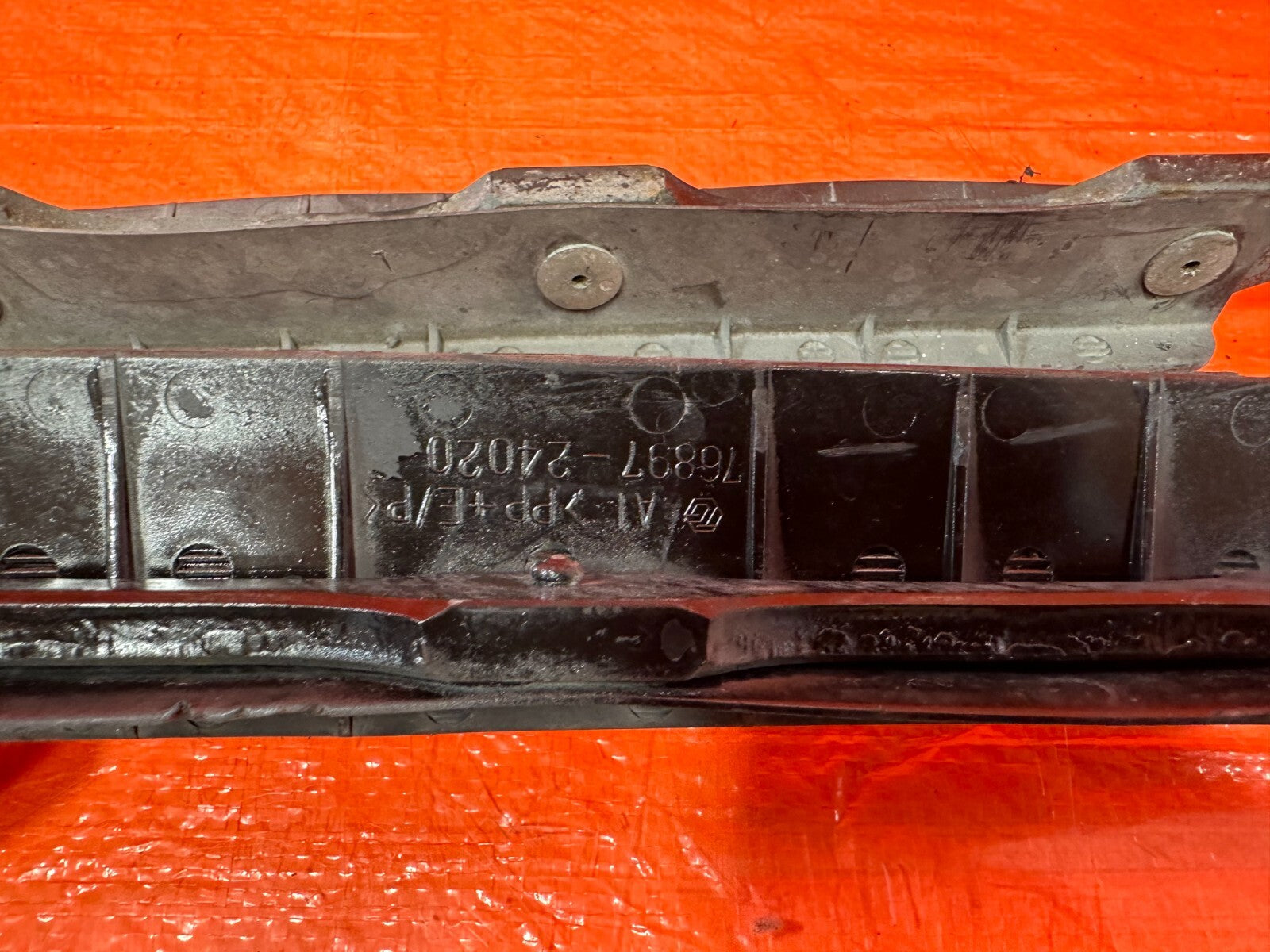 02 10 LEXUS SC430 LEFT AND RIGHT REAR SUB FRAME BRACE EXTENSION BRACKETS OEM 26111