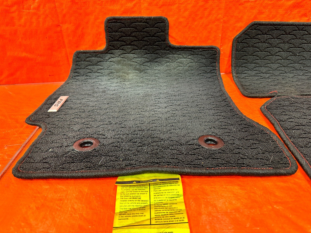 13 16 SCION FRS   FLOOR MAT SET   BLACK COLOR   LEFT RIGHT FRONT REAR   OEM 2937