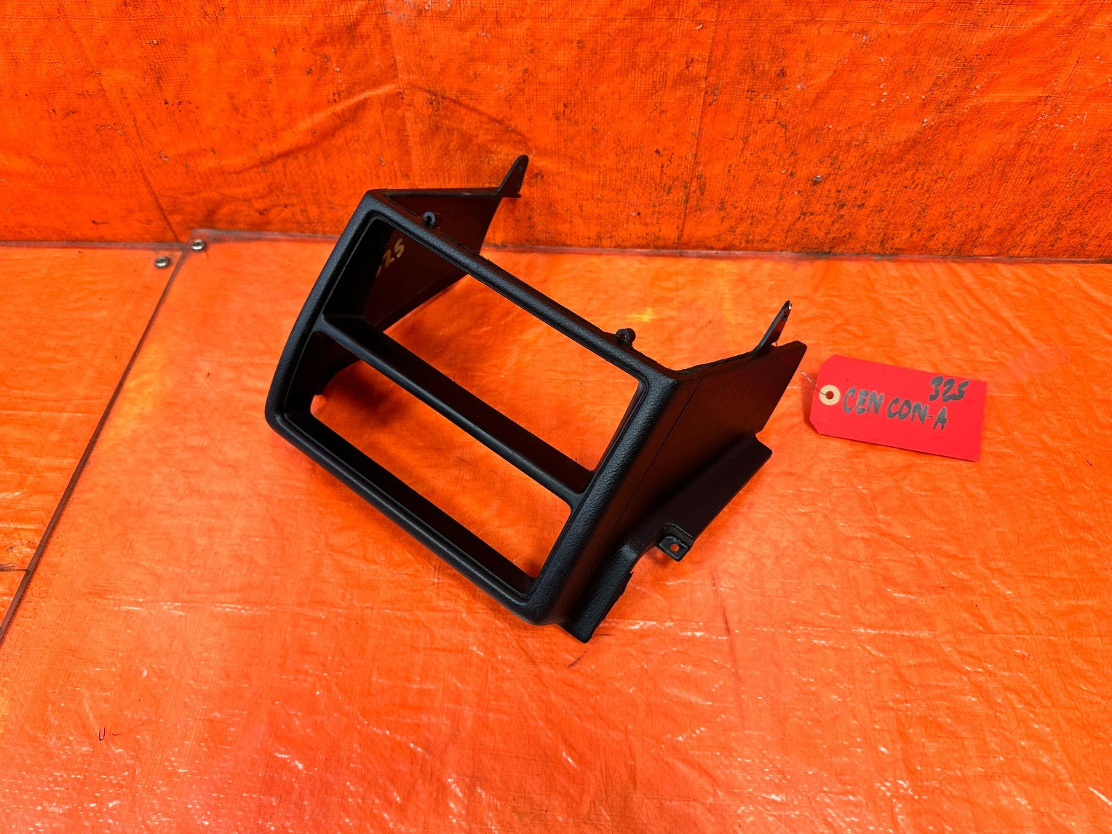 90 91 HONDA CIVIC HATCHBACK   RADIO MOUNTING BRACKET TRIM    OEM 3250