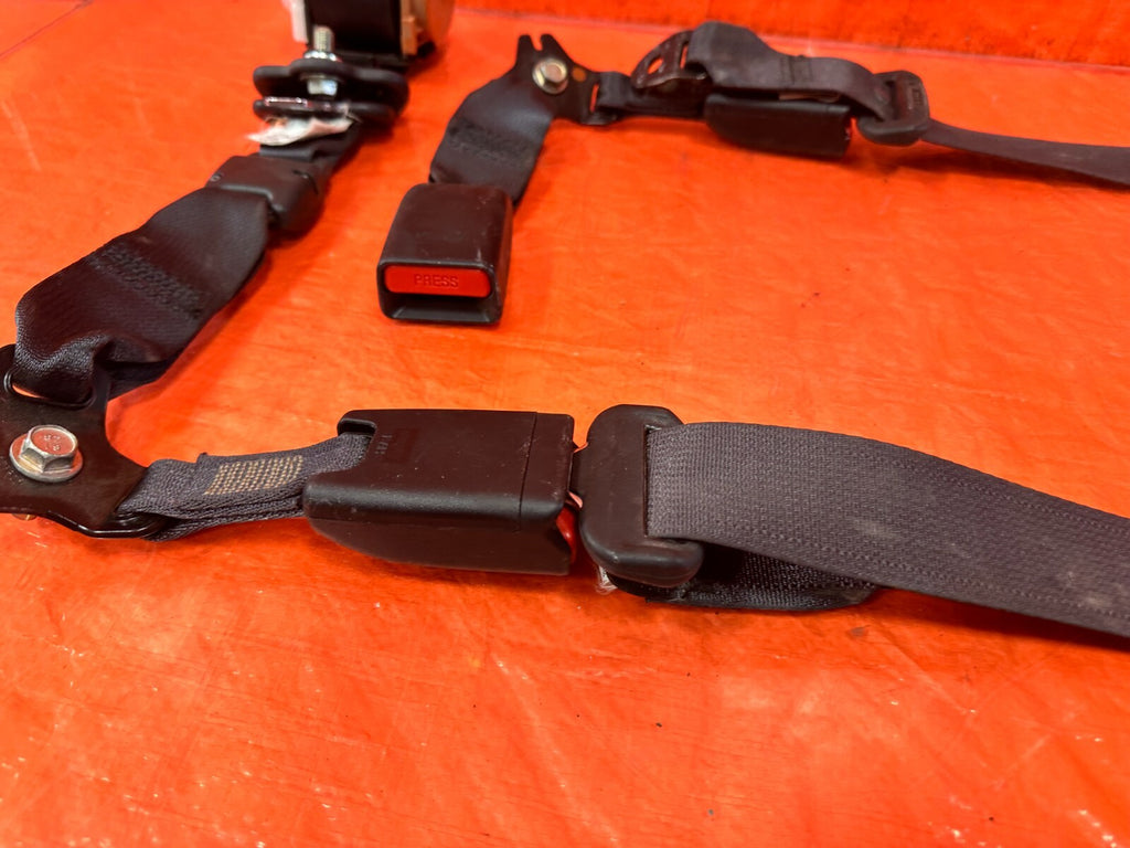 2013 13 SUBARU WRX STI WAGON REAR SEAT BELT SET LEFT & RIGHT SEAT BELTS OEM 2838