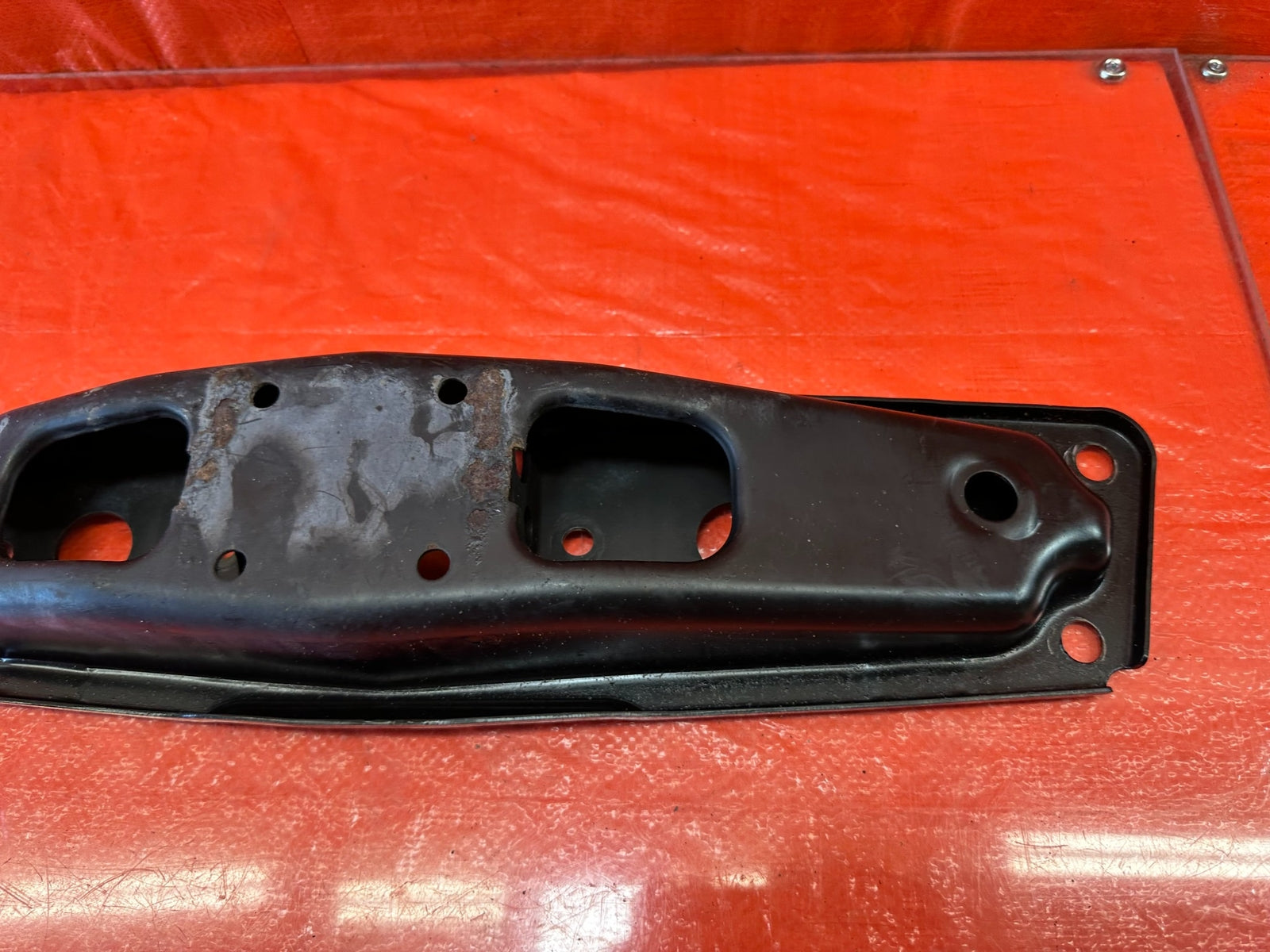 08 15 INFINITI G37 & Q60 COUPE   RWD ONLY   MANUAL TRANSMISSION BRACKET OEM #1885