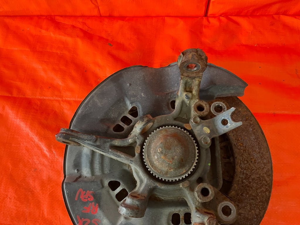 00 09 HONDA S2000 AP1 AP2   PASSENGER RIGHT FRONT SPINDLE KNUCKLE HUB   OEM OE5