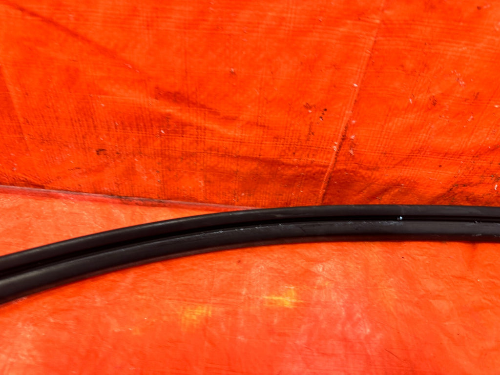 96 00 HONDA CIVIC SEDAN   DRIVER LEFT REAR   WINDOW GLASS RUN CHANNEL OEM #2975