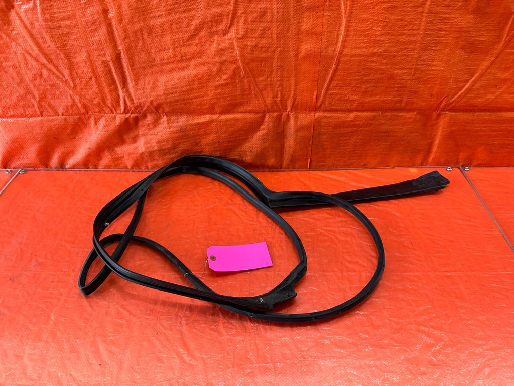 04 08 ACURA TL PASSENGER RIGHT REAR DOOR WEATHER STRIP TRIM SEAL GASKET OEM 2346