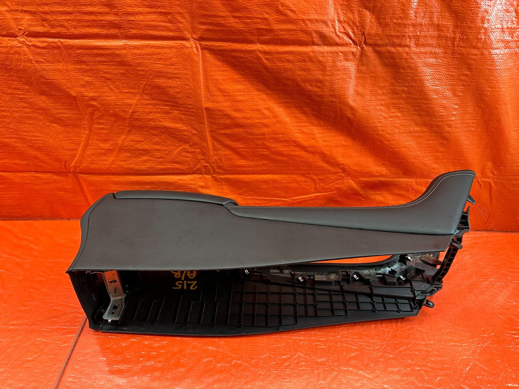 16 20 INFINITI Q50 / 17 20 Q60   ARM REST CENTER CONSOLE   OEM FACTORY OE #2154