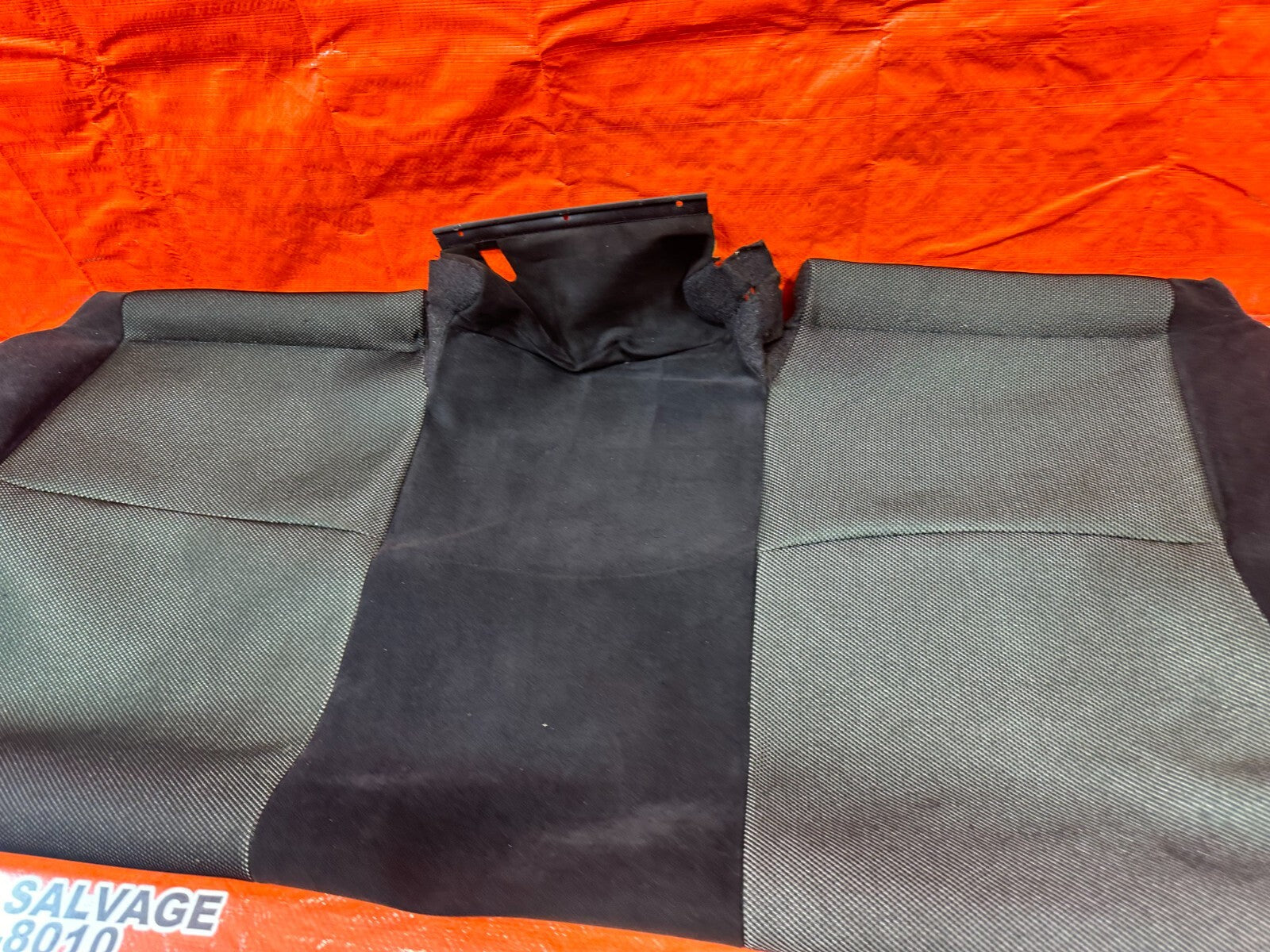02 05 HONDA CIVIC SI EP3 PASSENGER REAR LOWER SEAT SKIN WRAP COVER OEM 2587