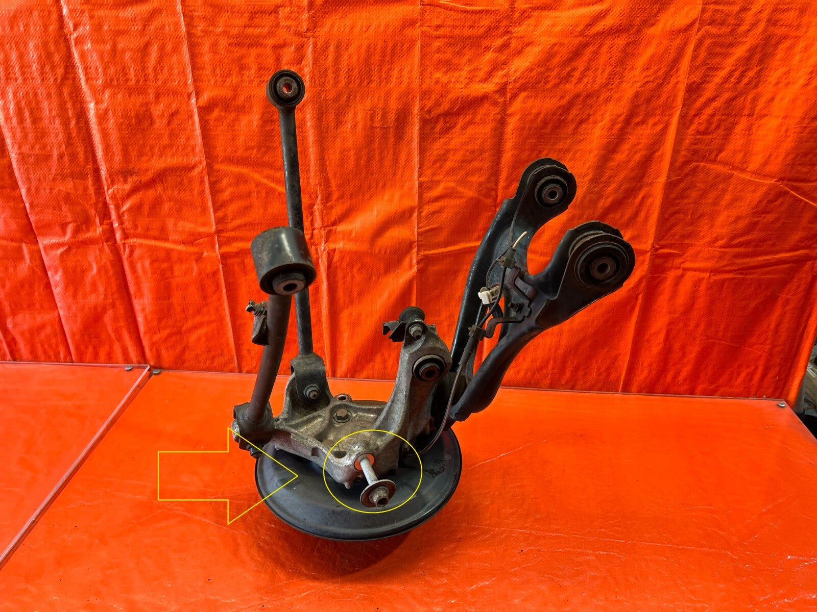 09 14 ACURA TSX   DRIVER LEFT REAR   SPINDLE KNUCKLE HUB W/ ARMS   OEM #1587