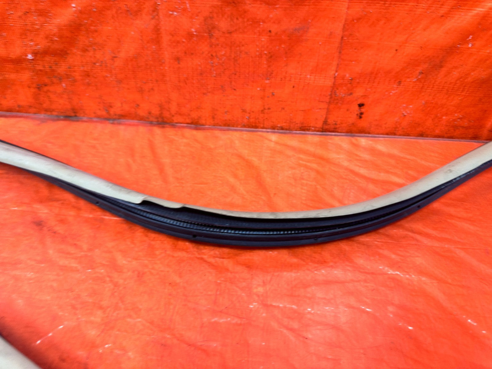 04 08 ACURA TSX   LEFT FRONT   DOOR TO CHASSIS WEATHER STRIP OPEN TRIM OEM #30414