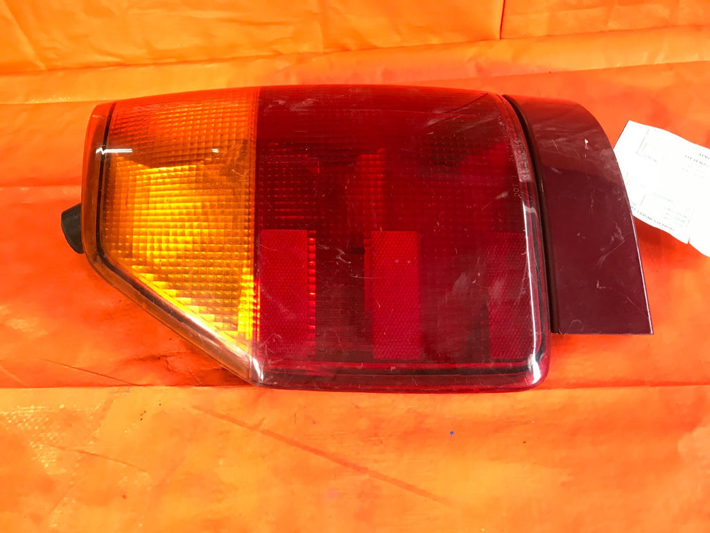 OEM 2006 06 GENERAL MOTORS GMC ENVOY DRIVER LEFT TAIL LIGHT LAMP 15070903 6