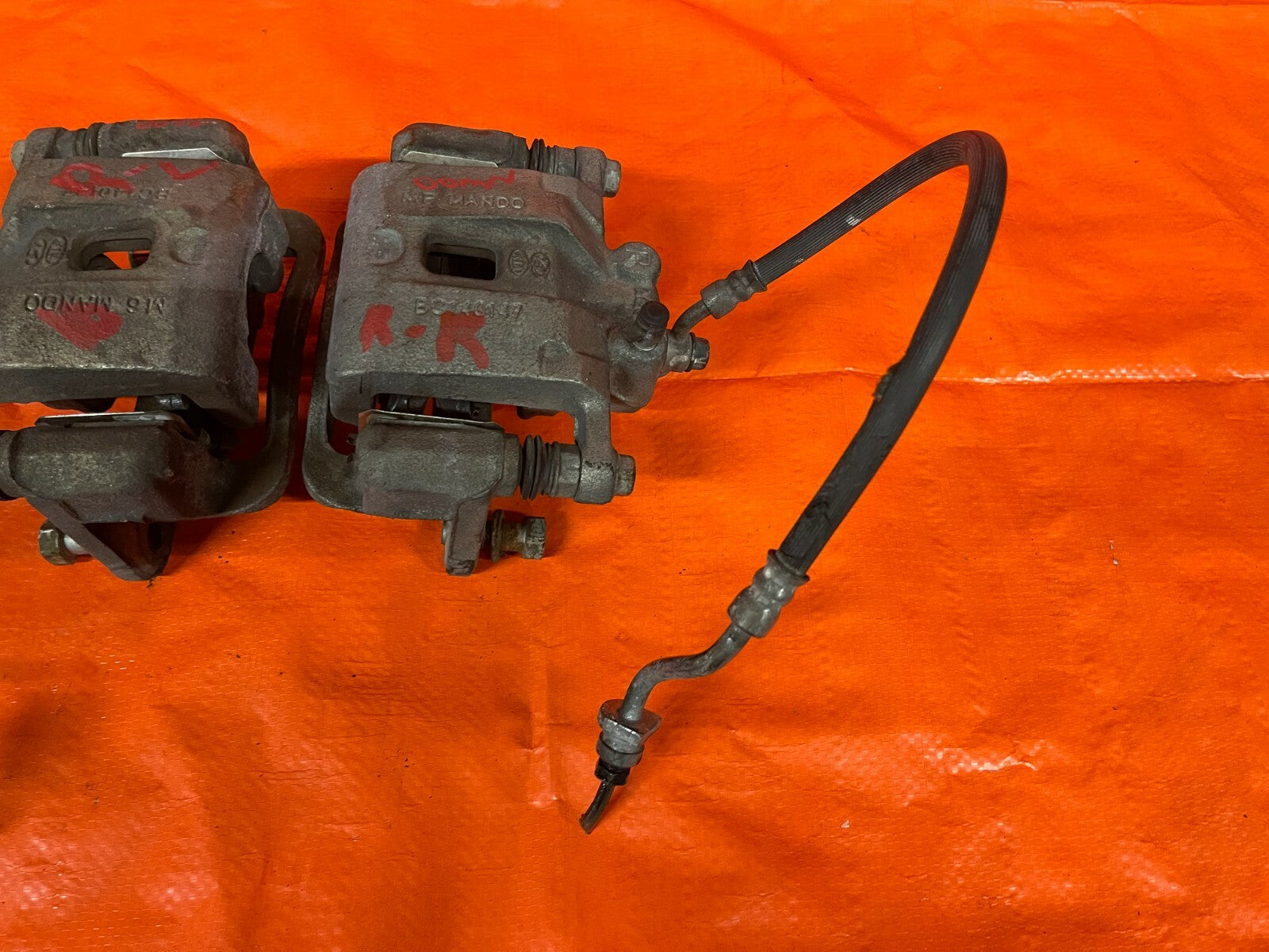 2010 10 HYUNDAI GENESIS   2D COUPE   2.0T BASE   REAR BRAKE CALIPERS LEFT RIGHT1