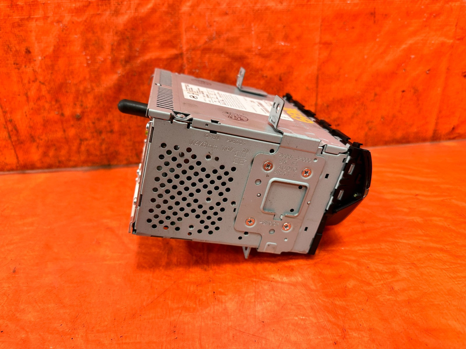 13 16 HYUNDAI GENESIS COUPE   AM FM RADIO STEREO CD PLAYER   96170 2MAD0YHG #28