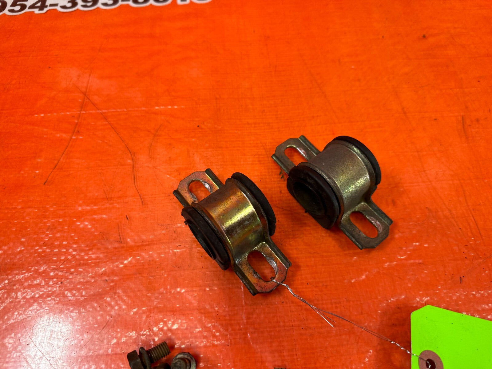 92 01 HONDA PRELUDE   LEFT & RIGHT   REAR SWAY BAR BRACKETS & BUSHINGS   OEM 2596