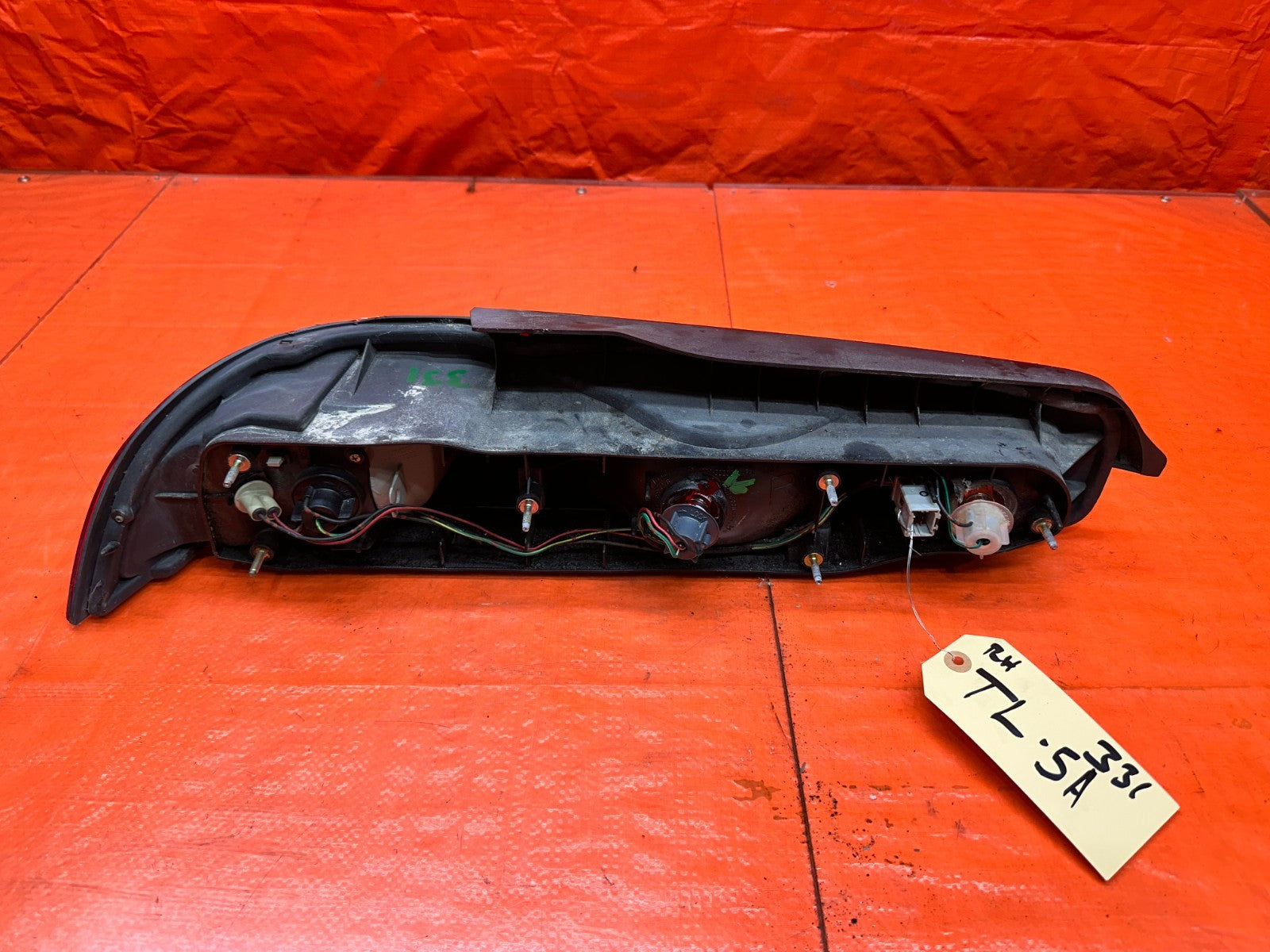 98 01 ACURA INTEGRA 2D RIGHT PASSENGER REAR TAIL LIGHT LAMP OEM #3318