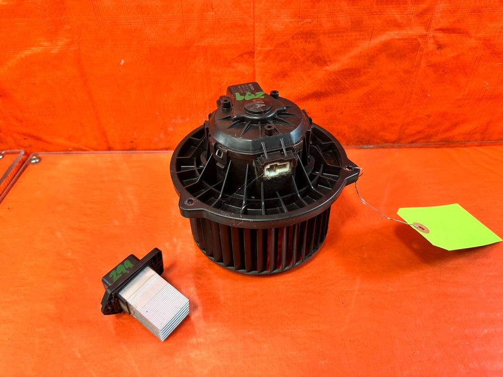 10 16 HYUNDAI GENESIS COUPE   HVAC AIR CONDITIONING AC BLOWER MOTOR & RESISTOR0
