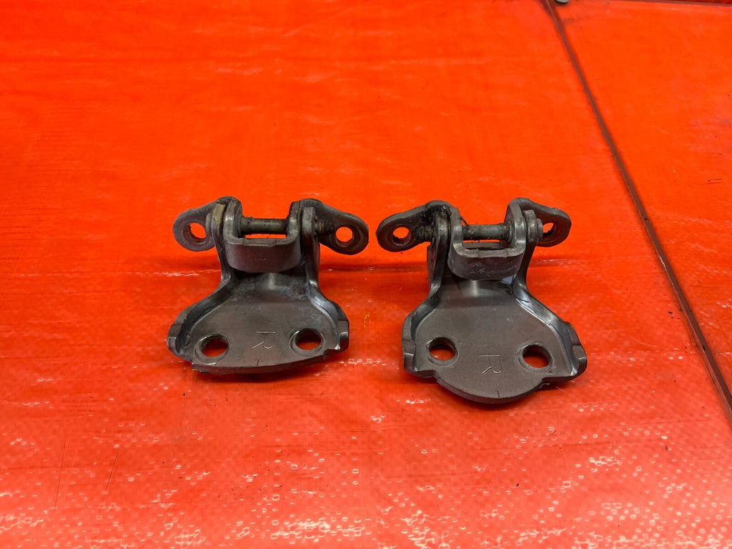 90 01 ACURA INTEGRA SEDAN   RIGHT REAR DOOR HINGE SET   UPPER & LOWER   OEM #1590