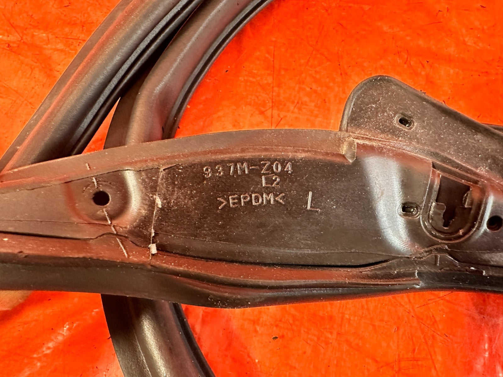 14 20 INFINITI Q50   DRIVER LEFT FRONT DOOR WEATHER STRIP   OEM #3162