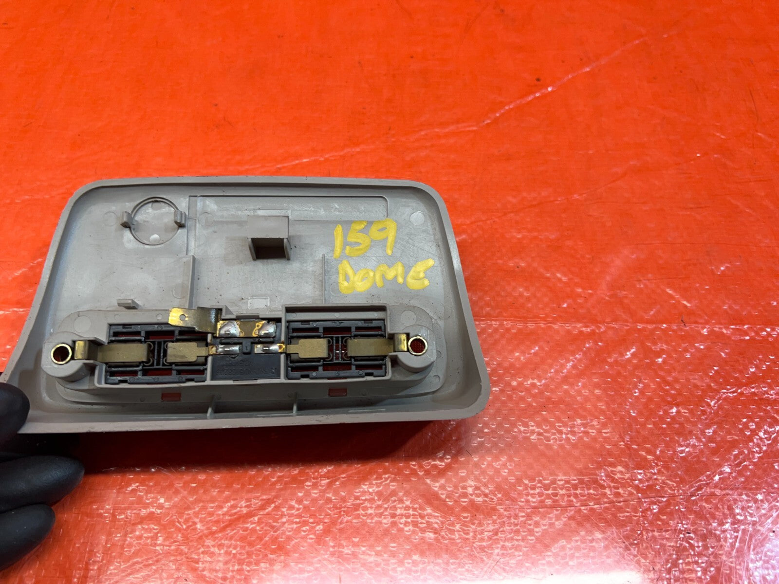94 01 INTEGRA SEDAN   FRONT   DOME MAP READING LIGHT LAMP   GRAY   OEM #1598