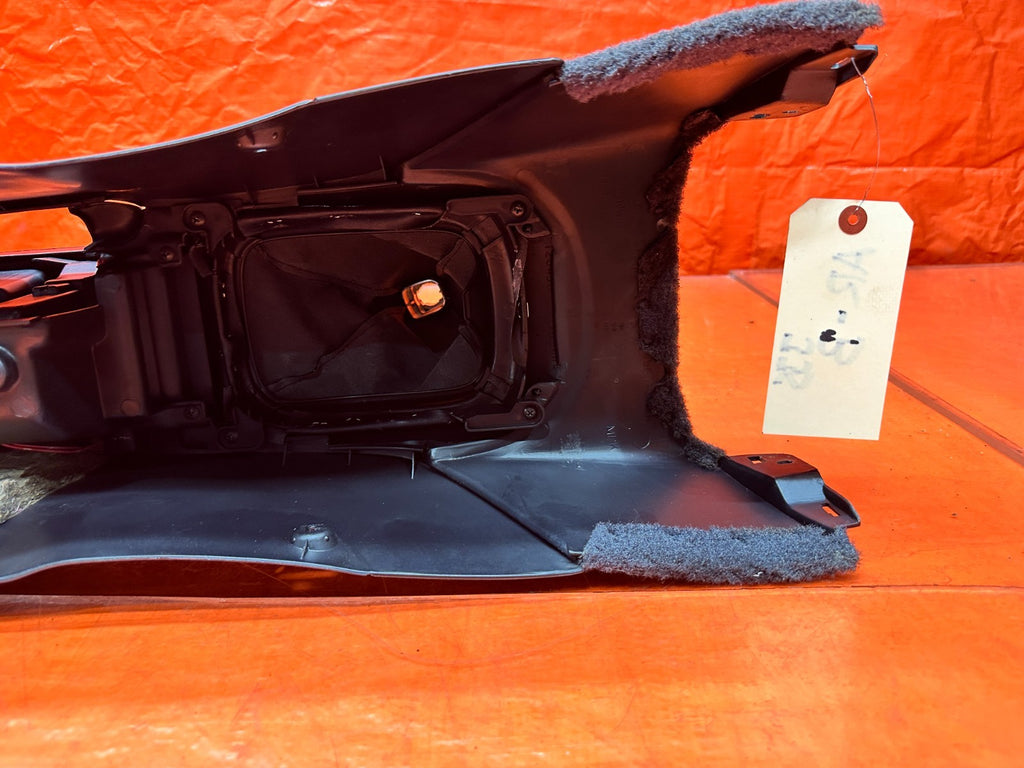 97 01 HONDA PRELUDE 5 SPEED MANUAL CENTER CONSOLE SHIFTER TRIM BEZEL OEM #33513
