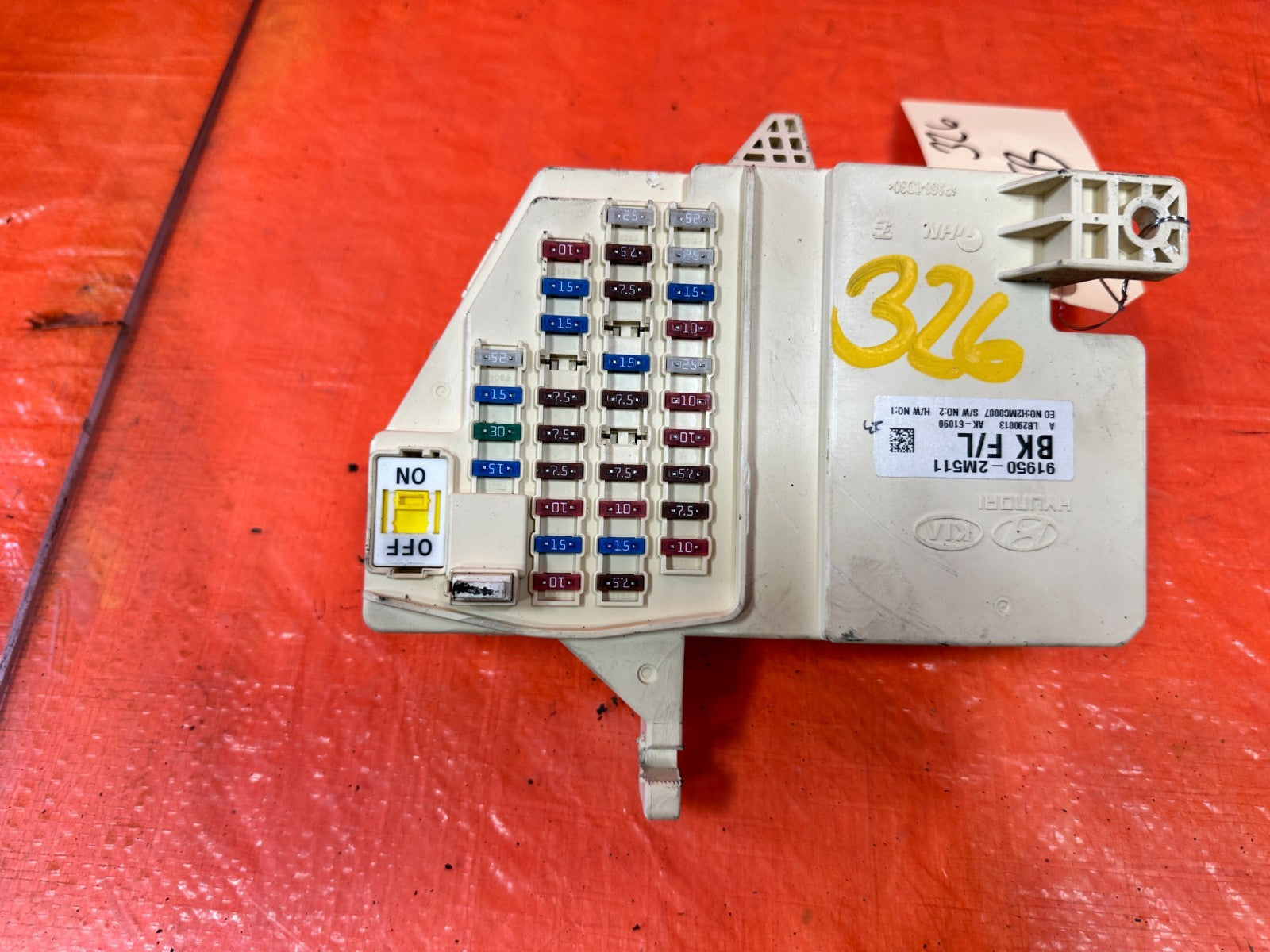 13 16 HYUNDAI GENESIS COUPE   INTERIOR CABIN UNDER DASH FUSE BOX PANEL OEM 3262