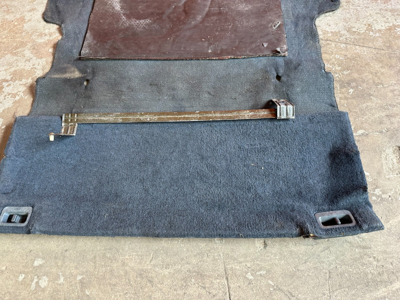 88 89 HONDA CRX DX   TRUNK CARPET W/ TAIL GATE LINER REAR CARPET TRIM   OEM #24314