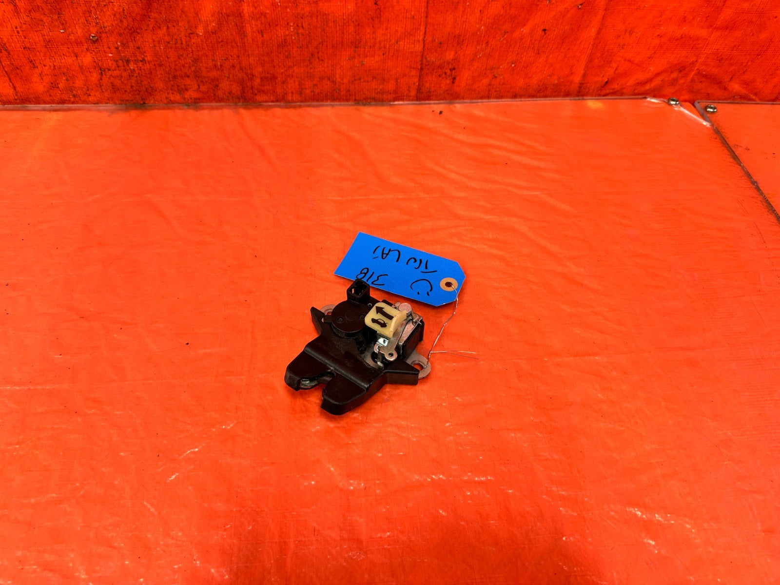 10 16 HYUNDAI GENESIS COUPE   TRUNK RELEASE LOCK LATCH ACTUATOR   OEM #3181