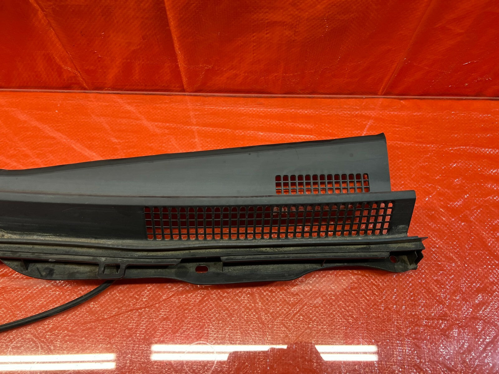04 08 ACURA TL   WIPER COWL TRIM   PASSENGER RIGHT SIDE   OEM FACTORY #1064