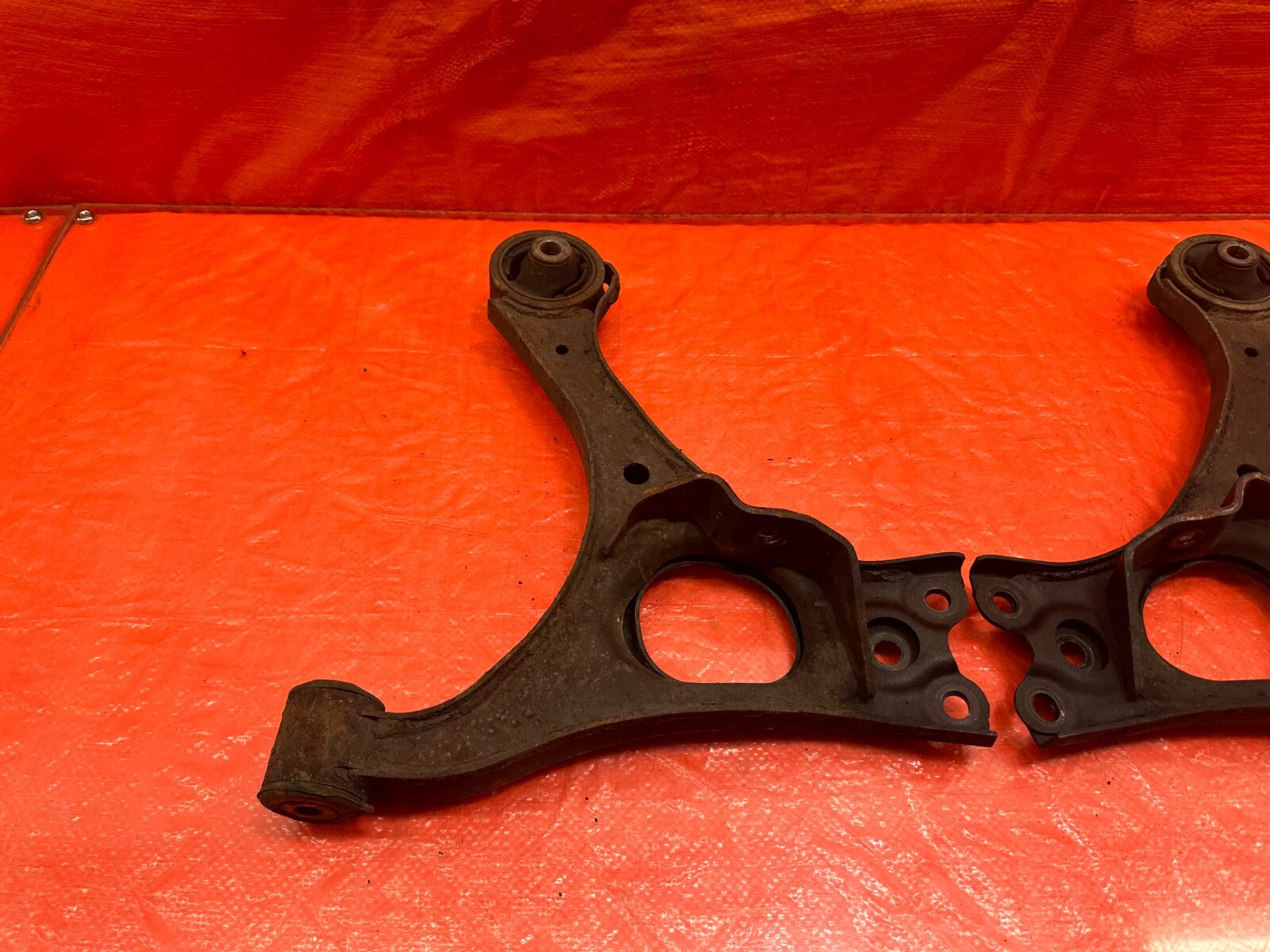 06 11 HONDA CIVIC SI   LEFT & RIGHT   FRONT LOWER CONTROL ARMS   OEM FACTORY 20412