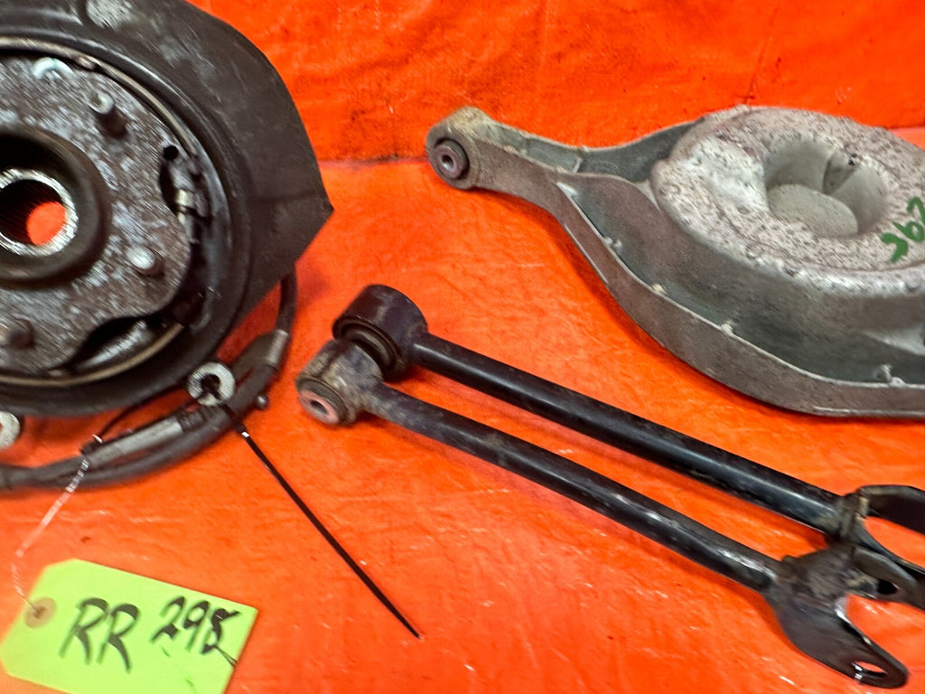 03 07 INFINITI G35 COUPE RIGHT REAR SPINDLE KNUCKLE HUB W/ ALL CONTROL ARMS 2987