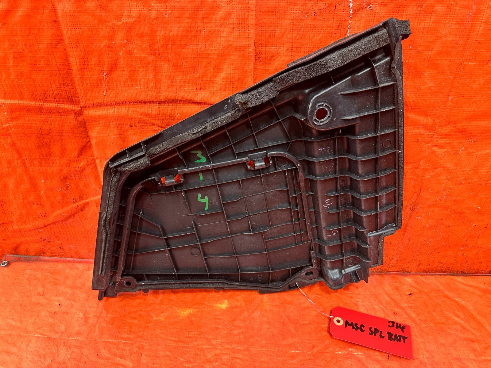 14 20 INFINITI Q50   BRAKE FLUID COVER   OEM #3141