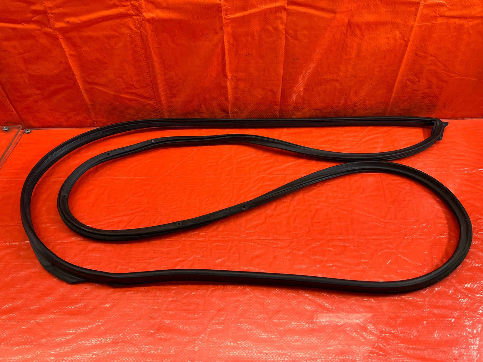 02 05 HONDA CIVIC SI EP3 HATCH   RIGHT   DOOR WEATHER STRIP TRIM SEAL GASKET 2160