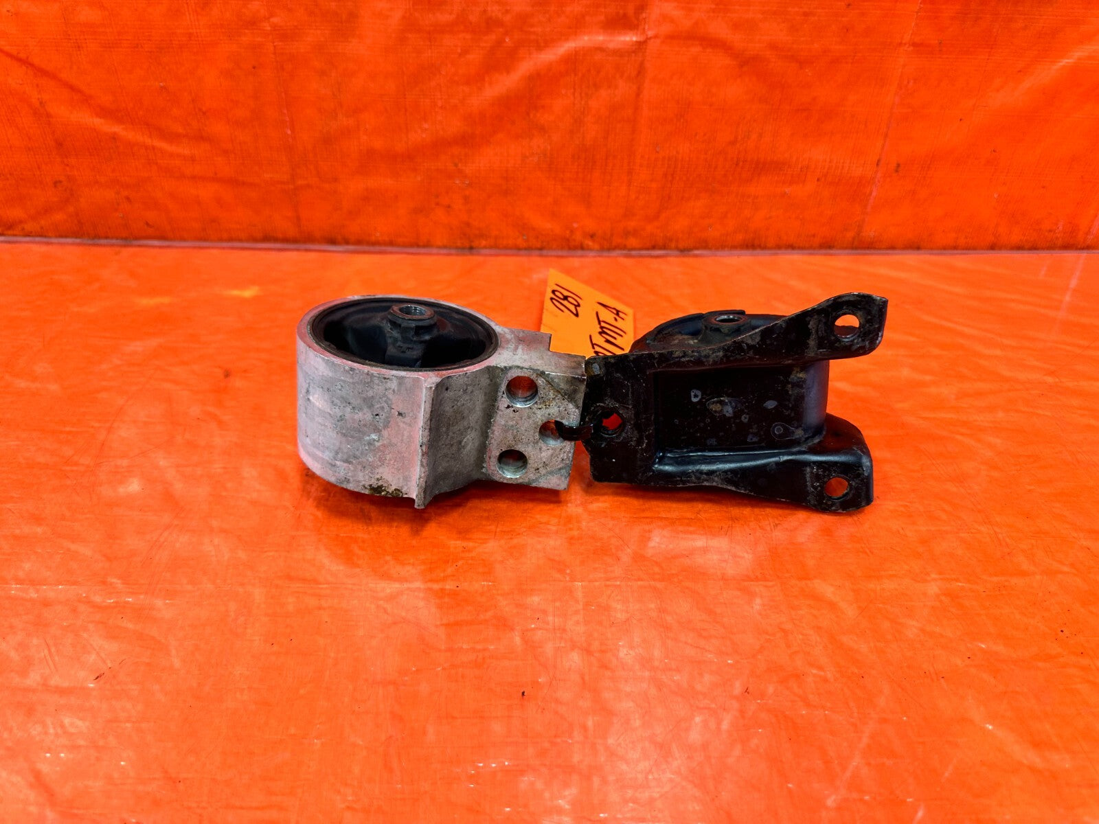94 01 ACURA INTEGRA 2D   AUTOMATIC TRANSMISISON ONLY   LEFT & RIGHT MOUNTS #2816