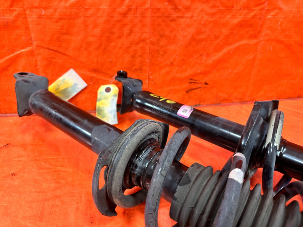 2020 20 INFINITI Q50   NON SPORT MODEL ONLY   LEFT RIGHT REAR SHOCKS   OEM 29612