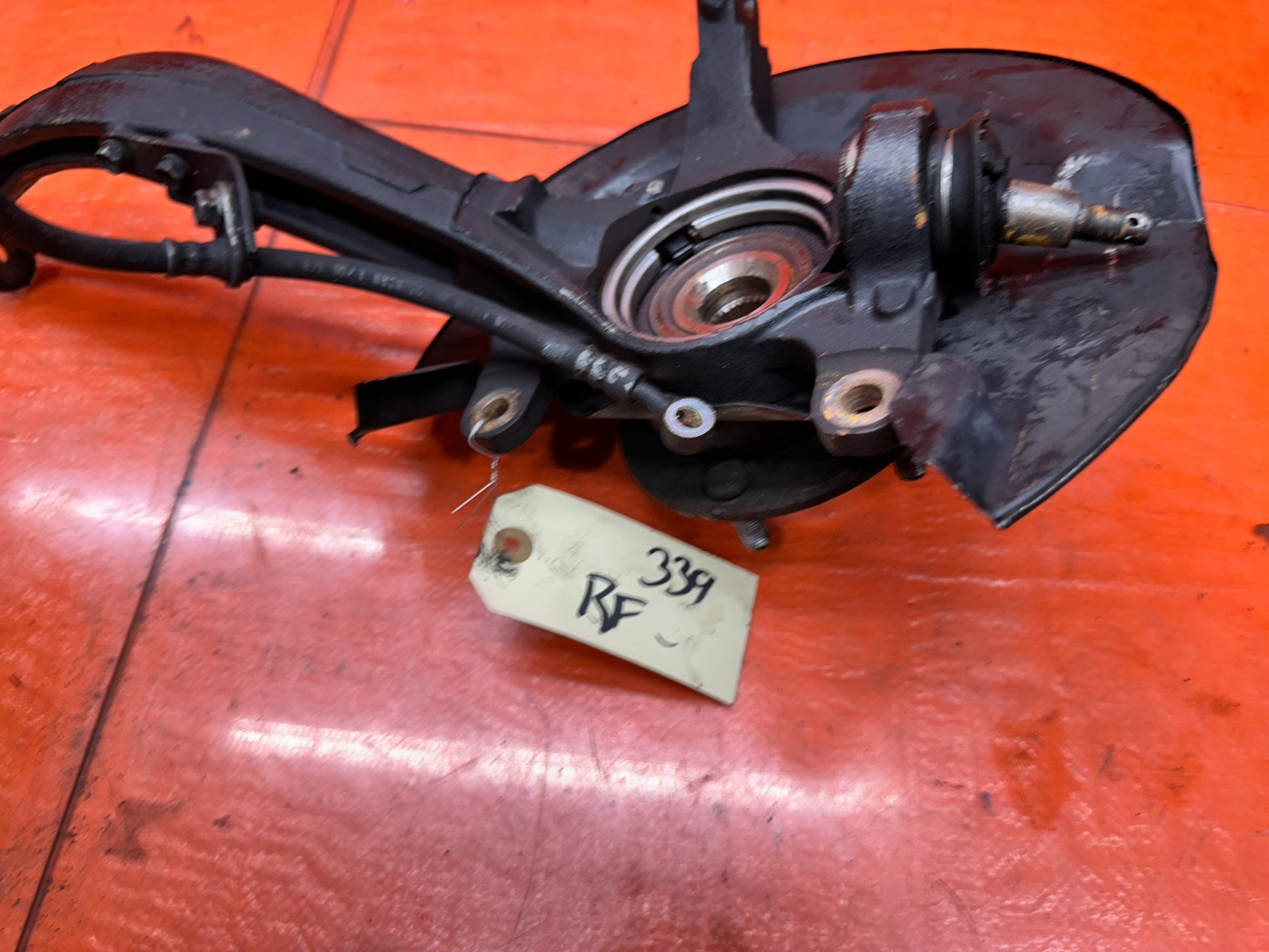 04-05 ACURA TSX 2.4L FRONT RIGHT PASSENGER SPINDLE KNUCKLE HUB OEM #33913