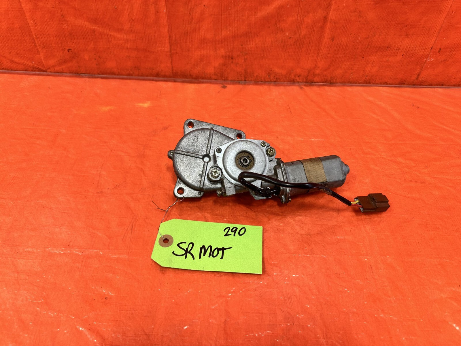 00 09 HONDA S2000   LEFT AND RIGHT SOFT TOP MOTORS   OEM FACTORY #290 10