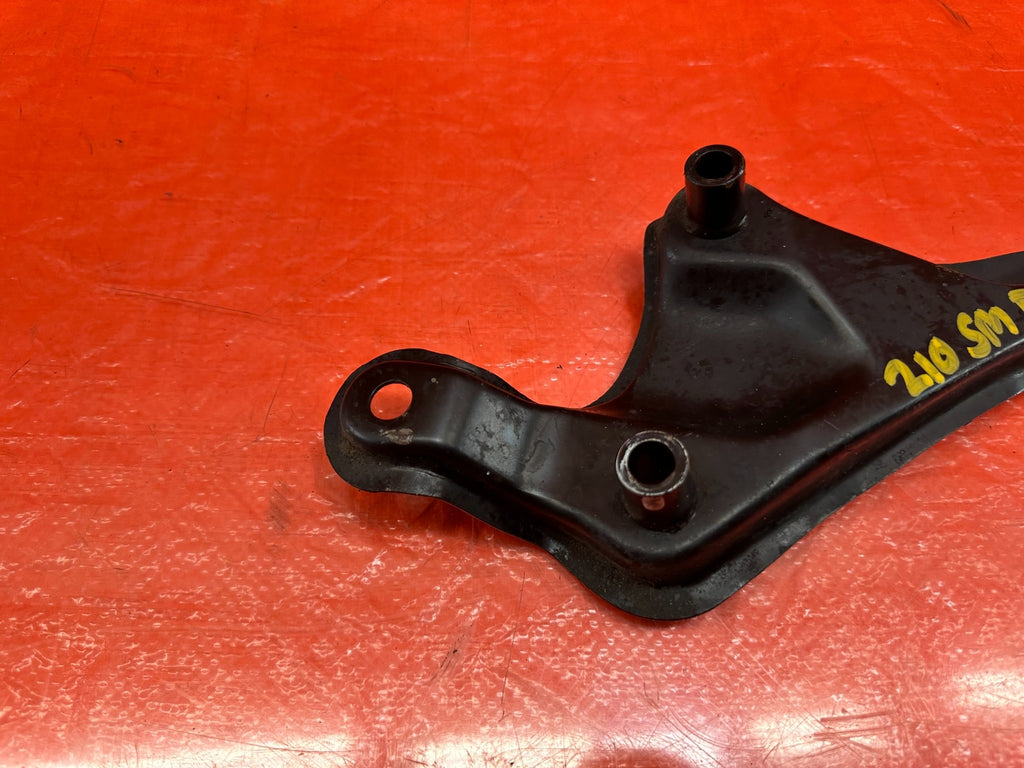 97 01 HONDA PRELUDE   LEFT   FRONT SUB FRAME STEERING RACK BRACKET STIFFENER 2104