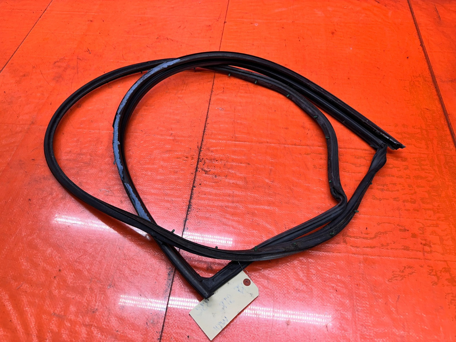 92 96 HONDA PRELUDE RIGHT DOOR WEATHERSTRIP SEAL OEM #33218