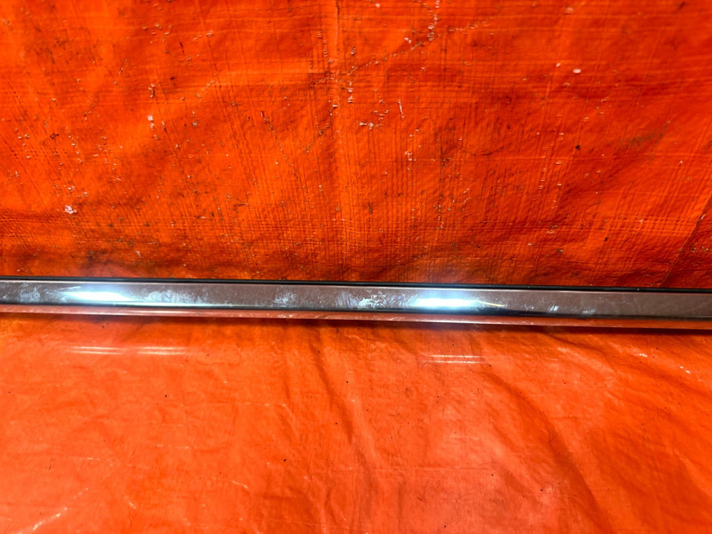 04 08 ACURA TSX   RIGHT REAR EXTERIOR WINDOW GLASS TRIM   OEM FACTORY #3042