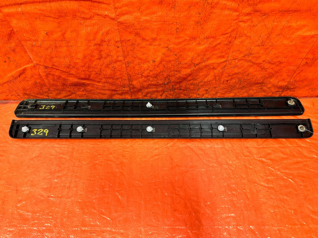 09 15 INFINITI G37 CONVERTIBLE LEFT AND RIGHT FLOOR PILLARS SCUFF PLATE SET 3298