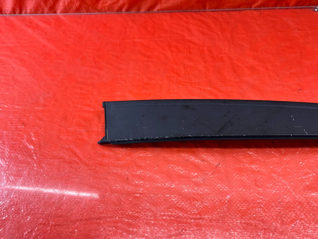 95 98 HONDA ODYSSEY   DRIVER LEFT FRONT DOOR SASH TRIM   OEM FACTORY #1937