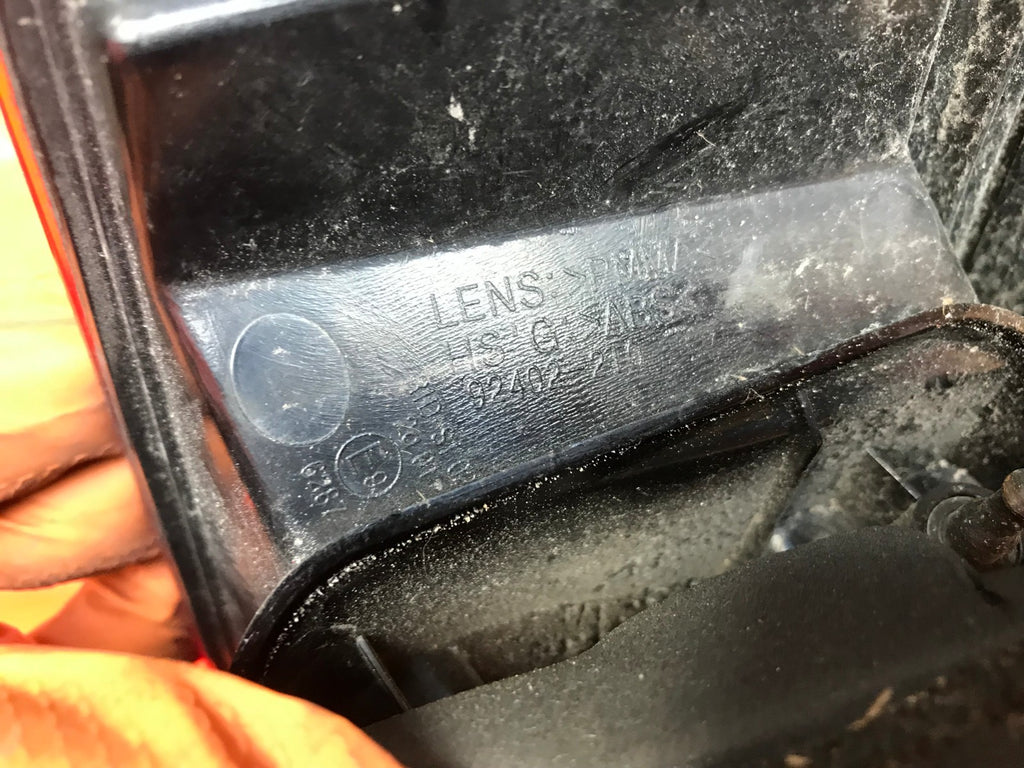 OEM 2011 2012 2013 KIA OPTIMA LX MODEL   PASSENGER RIGHT OUTER TAIL LIGHT LAMP6