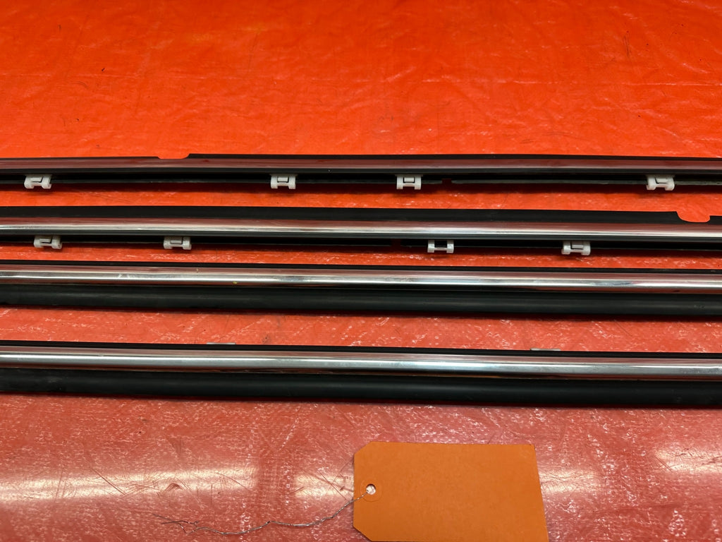 08 15 LANCER EVOLUTION X EVO 10 LEFT RIGHT FRONT REAR CHROME DOOR GLASS TRIM 21410
